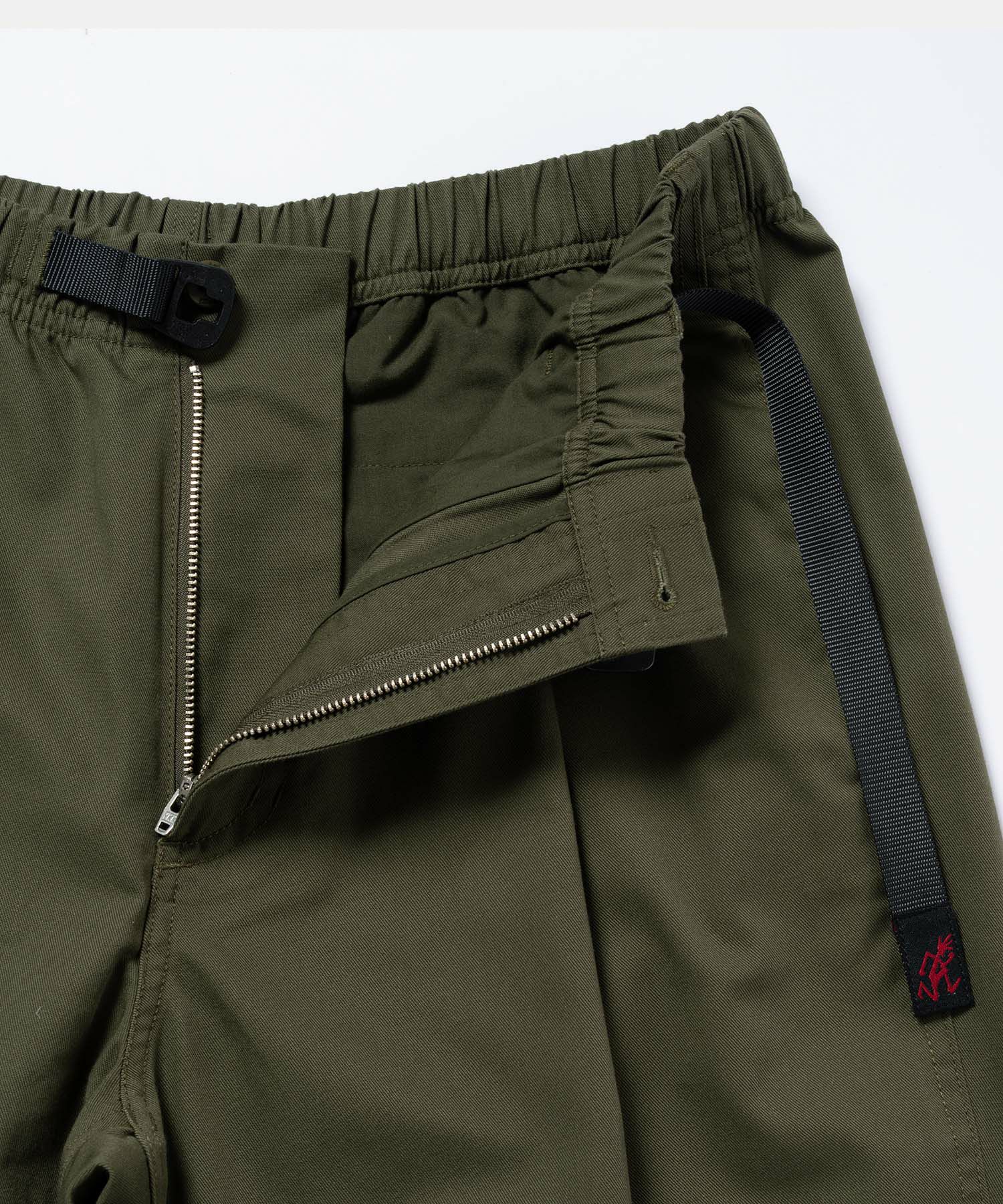 TCツイルタックテーパードパンツ｜【Japan Exclusive】TC/TWILL TUCK